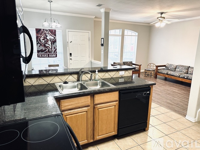 1001 Krenek Tap Rd 4 Beds Townhouse for Rent - Photo gallery 3