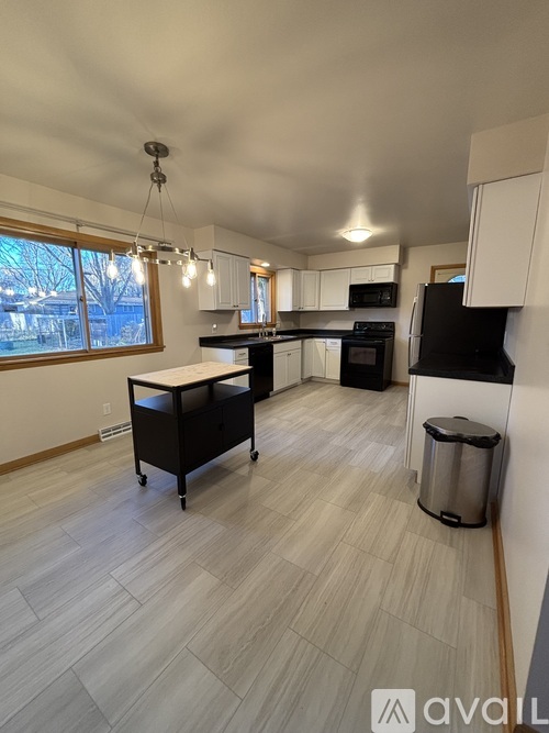 4806 Goldfinch Drive 3 Beds Single Family Home for Rent - Photo gallery 5