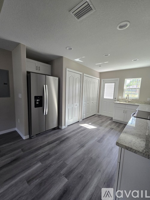 9398 North Travis Drive 2 Beds Single Family Home for Rent - Photo gallery 4