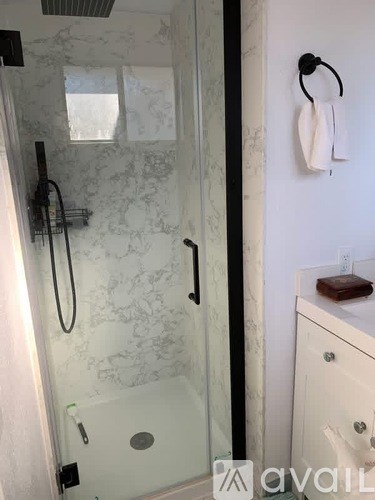 221 Riverdale Avenue 3 Beds Apartment for Rent