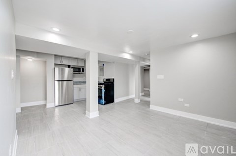 6245 South Champlain Avenue 2 Beds Apartment for Rent