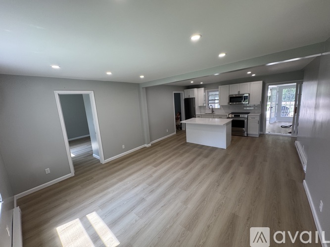 197 Pennsylvania 715 3 Beds Single Family Home for Rent - Photo gallery 3