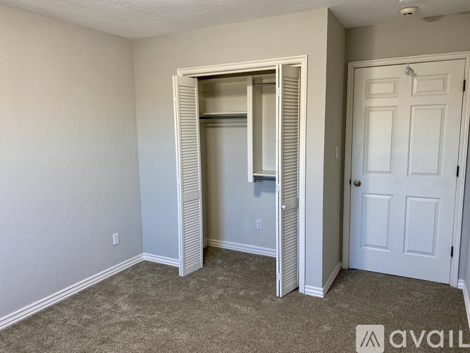 2475 Boardwalk Street 2 Beds Apartment for Rent - Photo gallery 5