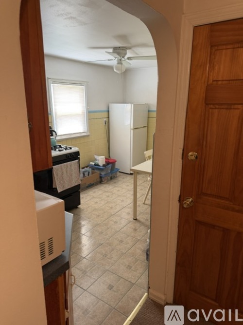 256 Martha Avenue 1 Apartment for Rent - Photo gallery 5
