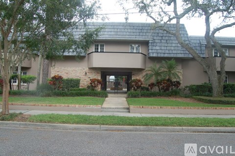 1920 Woodcrest Drive 2 Beds Apartment for Rent