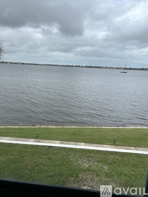 175 Southeast Saint Lucie Boulevard 2 Beds Condo for Rent - Photo gallery 2