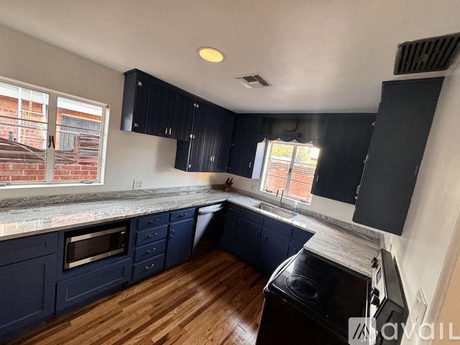 1721 East Waverly Street 2 Beds Single Family Home for Rent - Photo gallery 5
