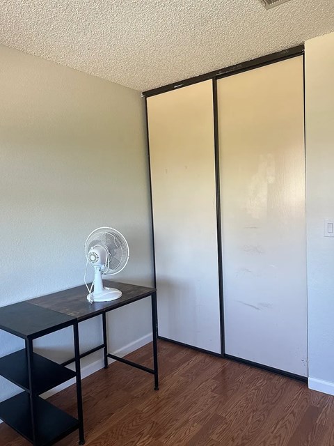 726 Newport Way 4 Beds Apartment for Rent