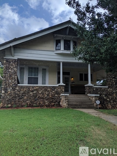 1001 14Th Avenue South 3 Beds Apartment for Rent