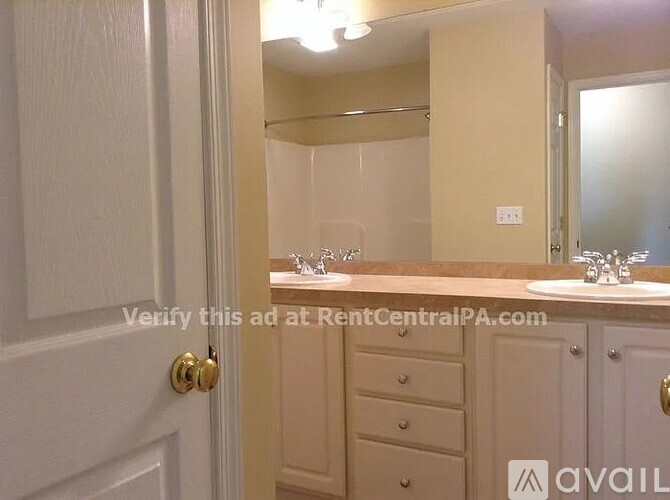 2056 Deer Run Drive 3 Beds Townhouse for Rent - Photo gallery 4