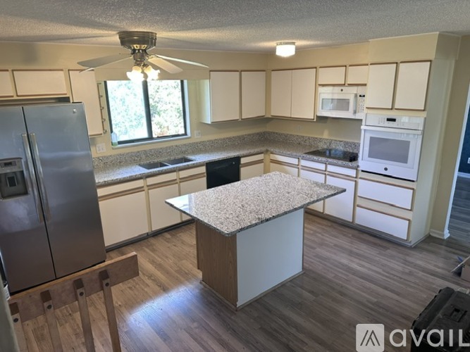 13174 Spica Dr 4 Beds Single Family Home for Rent - Photo gallery 4