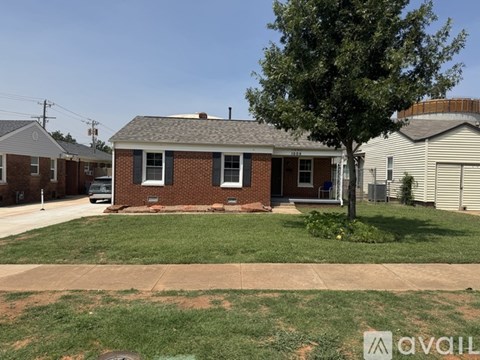 1005 East Edwards Street 2 Beds Apartment for Rent