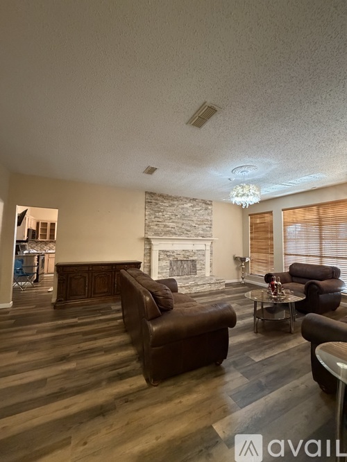 4610 Bay Point Drive 4 Beds Single Family Home for Rent - Photo gallery 3