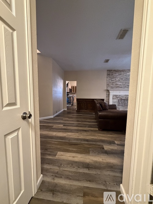 4610 Bay Point Drive 4 Beds Single Family Home for Rent - Photo gallery 4