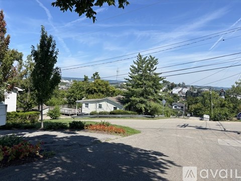 253 35Th Avenue North 2 Beds Apartment for Rent