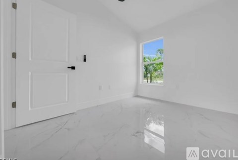 4675 Golfview Boulevard 3 Beds Apartment for Rent