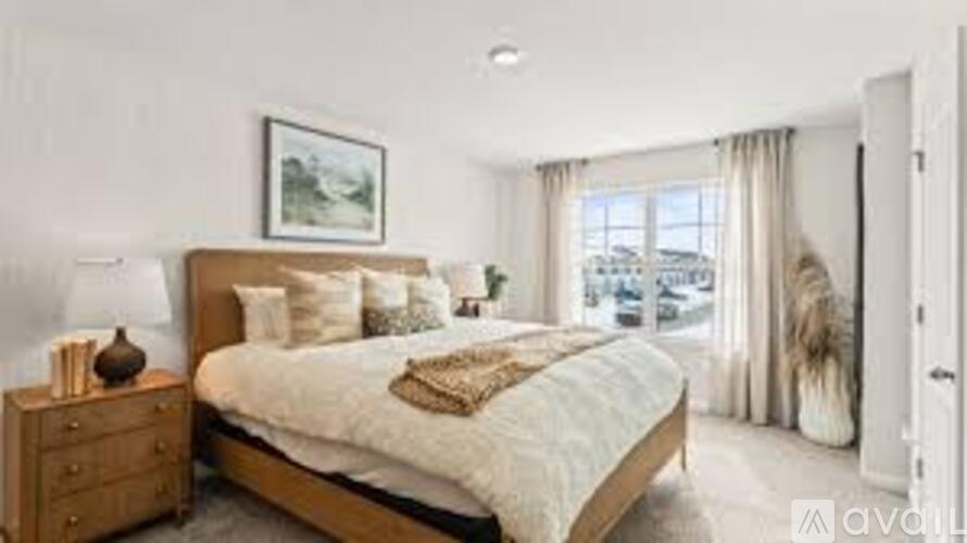 New Year Drive 3 Beds Townhouse for Rent - Photo gallery 2