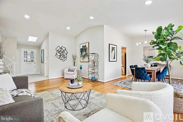 11505 Monticello Avenue 5 Beds Single Family Home for Rent - Photo gallery 3