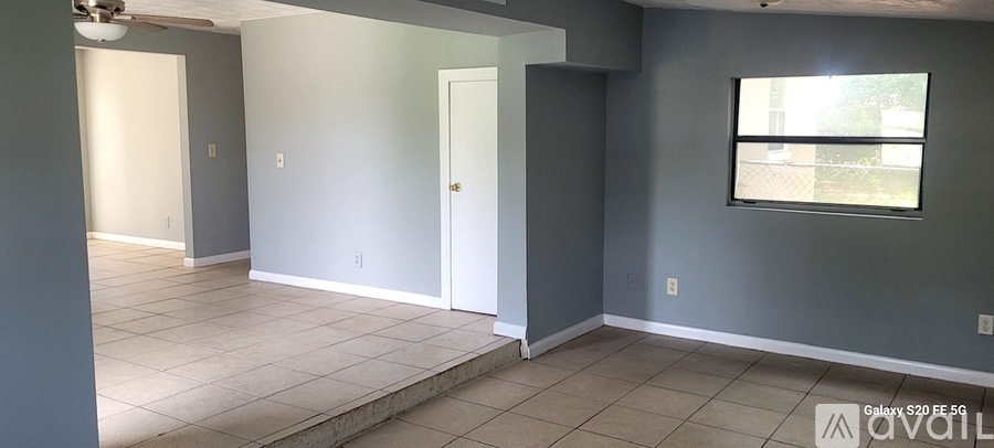 514 W Clermont Dr 3 Beds Single Family Home for Rent - Photo gallery 5