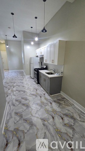 61 16Th Ave 2 Beds Apartment for Rent