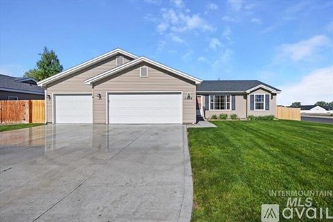1518 Sommer St 3 Beds Apartment for Rent