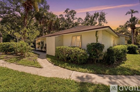 5324 Royal Palm Avenue 2 Beds Apartment for Rent