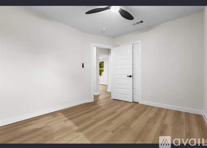 3216 Sharon St 4 Beds Single Family Home for Rent - Photo gallery 4