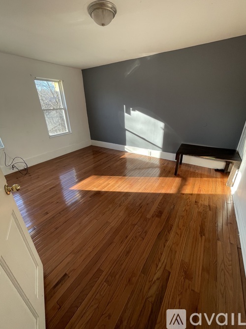 213 Riverside Drive 3 Beds Townhouse for Rent - Photo gallery 2