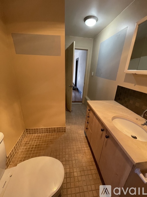 213 Riverside Drive 3 Beds Townhouse for Rent - Photo gallery 3