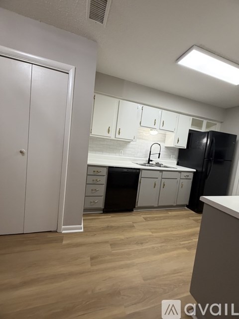 2 Hawthorne Drive 3 Beds Apartment for Rent