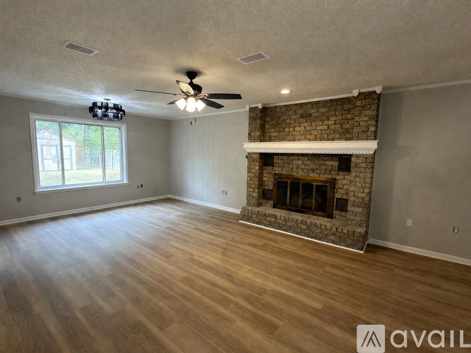 2 Hawthorne Drive 3 Beds Single Family Home for Rent - Photo gallery 3