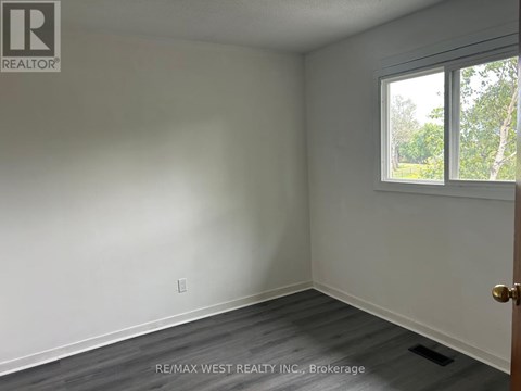11850 AIRPORT ROAD 3 Beds Apartment for Rent