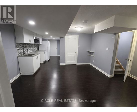 A brokerage office for Circle Real Estate.