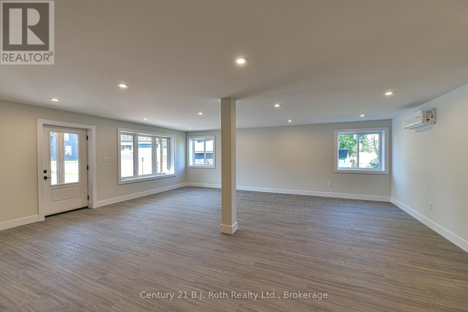 3 bedroom apartment - 1 (MAIN) - 165 BARRIE ROAD 1 (Main), Orillia 5
