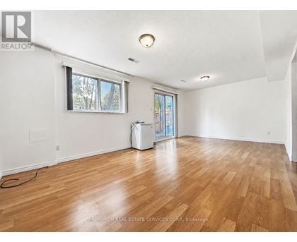22 POPLAR CRESCENT 3 Beds Home, Townhouse for Rent - Photo gallery 2