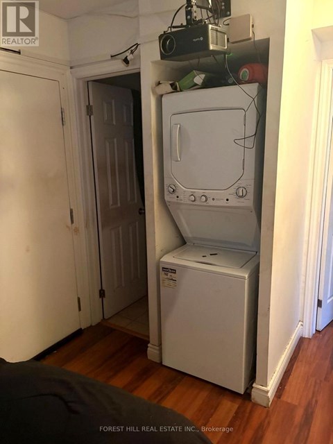 2 - 2530 EGLINTON AVENUE W 2 Beds Apartment for Rent
