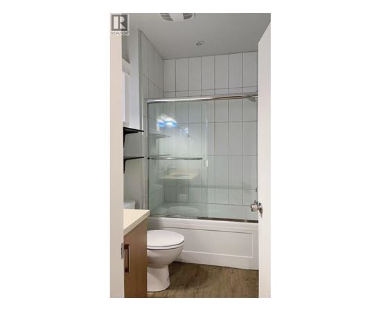ensuite 5335 IRVING STREET STREET 1 House for Rent - Photo gallery 4