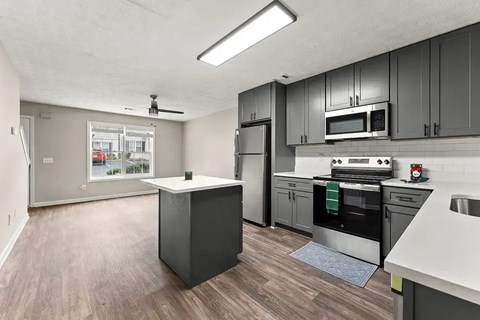 124 2Nd Street 3 Beds Apartment for Rent