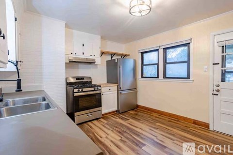 Source URL: https://prod-avail.s3.amazonaws.com/public_images/39915119/listing/7_211_lana-8.jpg