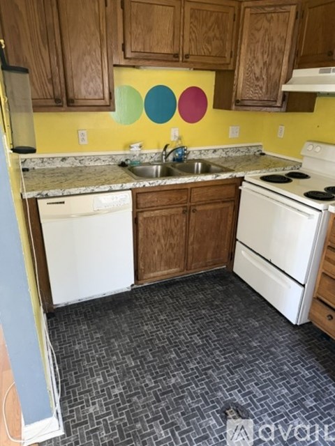 Source URL: https://prod-avail.s3.amazonaws.com/public_images/43118660/listing/IMG_7227.jpeg