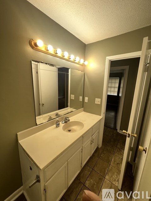 Source URL: https://prod-avail.s3.amazonaws.com/public_images/43118226/listing/IMG_2730.jpeg