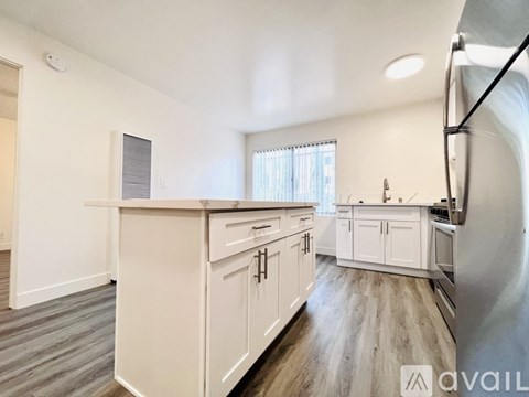 Source URL: https://prod-avail.s3.amazonaws.com/public_images/43123720/listing/05_Kitchen_4.jpeg