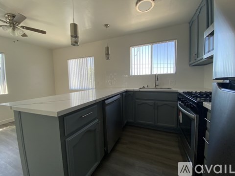 Source URL: https://prod-avail.s3.amazonaws.com/public_images/43123628/listing/13_Kitchen_7.jpeg