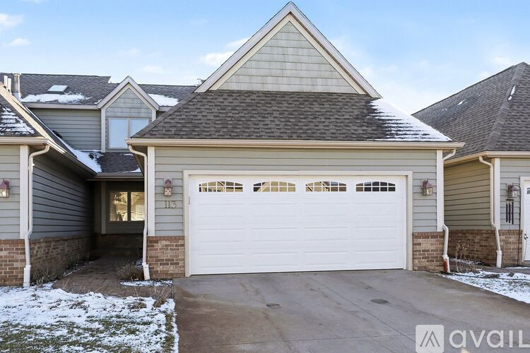 113 Clubhouse Drive 3 Beds Single Family Home for Rent - Photo gallery 1