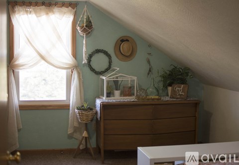 Source URL: https://prod-avail.s3.amazonaws.com/public_images/43115833/listing/bedroom_1.JPG