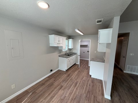 510 South Henderson Street 3 Beds Apartment for Rent