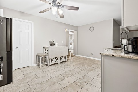 7155 Laurel Creek 3 Beds Apartment for Rent