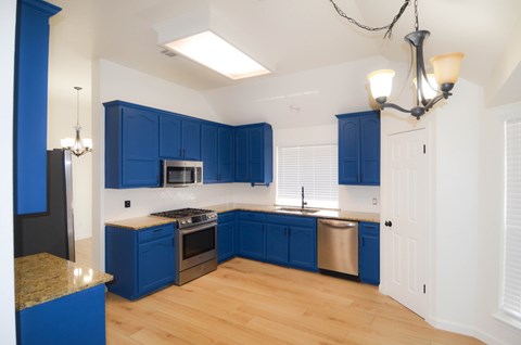 506 Pleasant Valley Drive 3 Beds Apartment for Rent