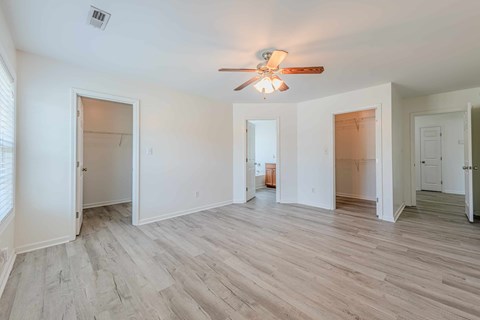 106 CHINKAPIN 4 Beds Apartment for Rent
