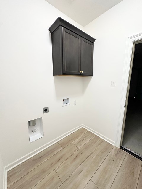7382 Alley Oak Ln. 3 Beds Apartment for Rent